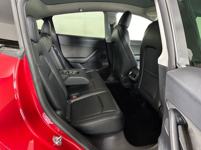 Used 2022 Tesla Model Y Long Range image 29