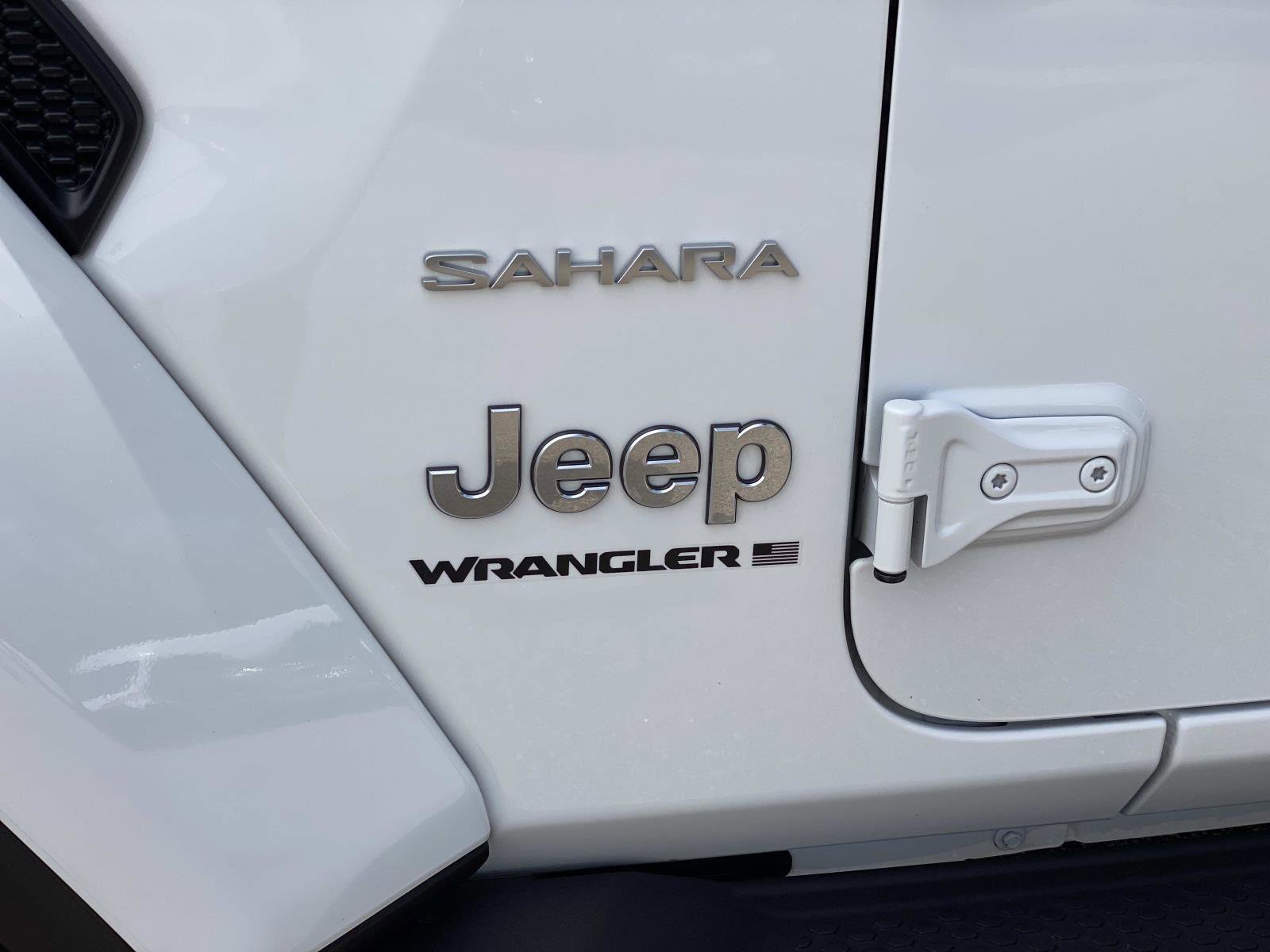 Used 2024 Jeep Wrangler Unlimited Sahara w/ Technology Group AWD/4WD image 12
