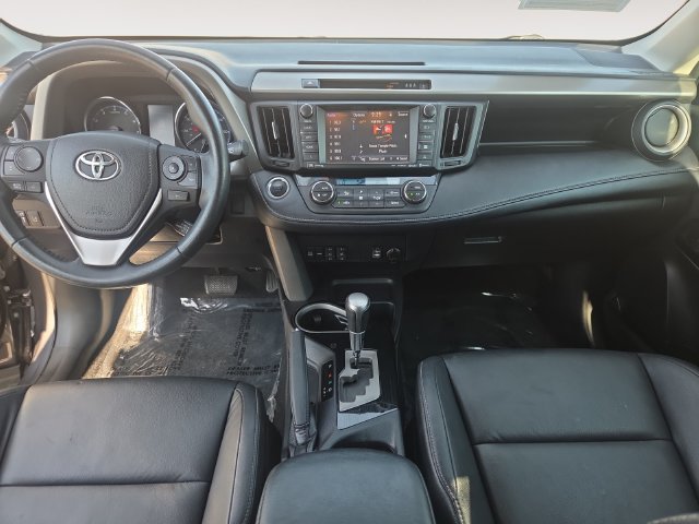 Used 2018 Toyota RAV4 Limited w/ Carpet Mat Package FWD image 10