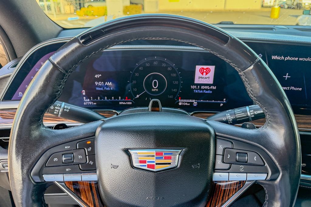 Used 2023 Cadillac Escalade Premium Luxury image 15