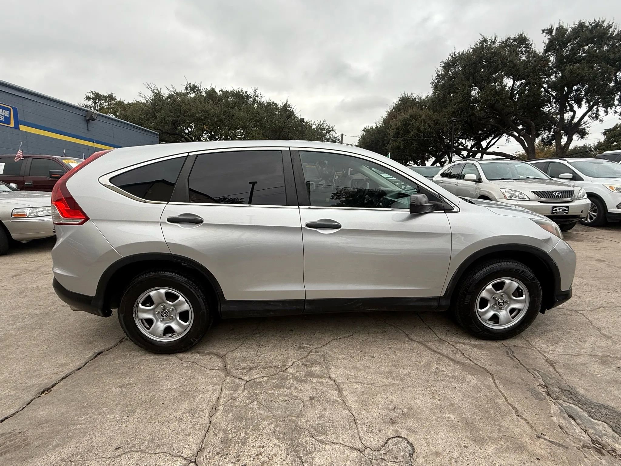 Used 2013 Honda CR-V LX image 7