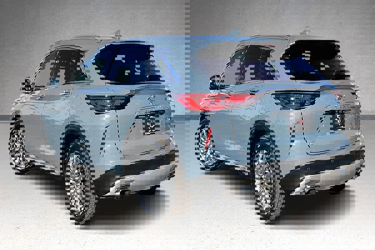 Used 2024 INFINITI QX50 Luxe image 32