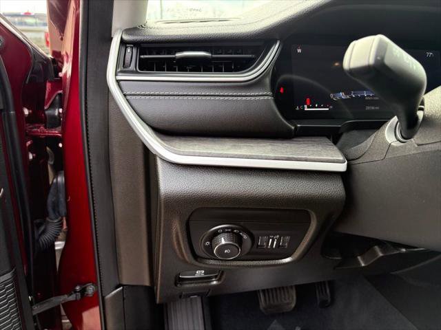 Certified 2023 Jeep Grand Cherokee Limited AWD/4WD image 21