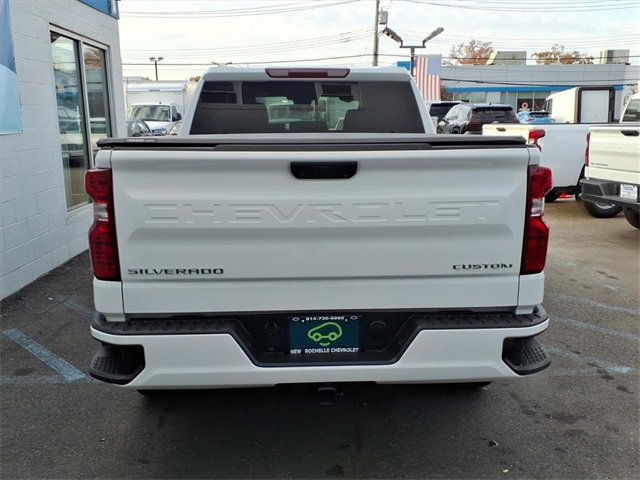 Used 2025 Chevrolet Silverado 1500 Custom image 5