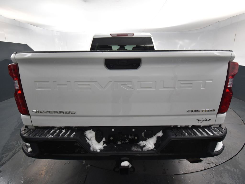 Used 2025 Chevrolet Silverado 2500 Custom w/ Custom Value Package image 8
