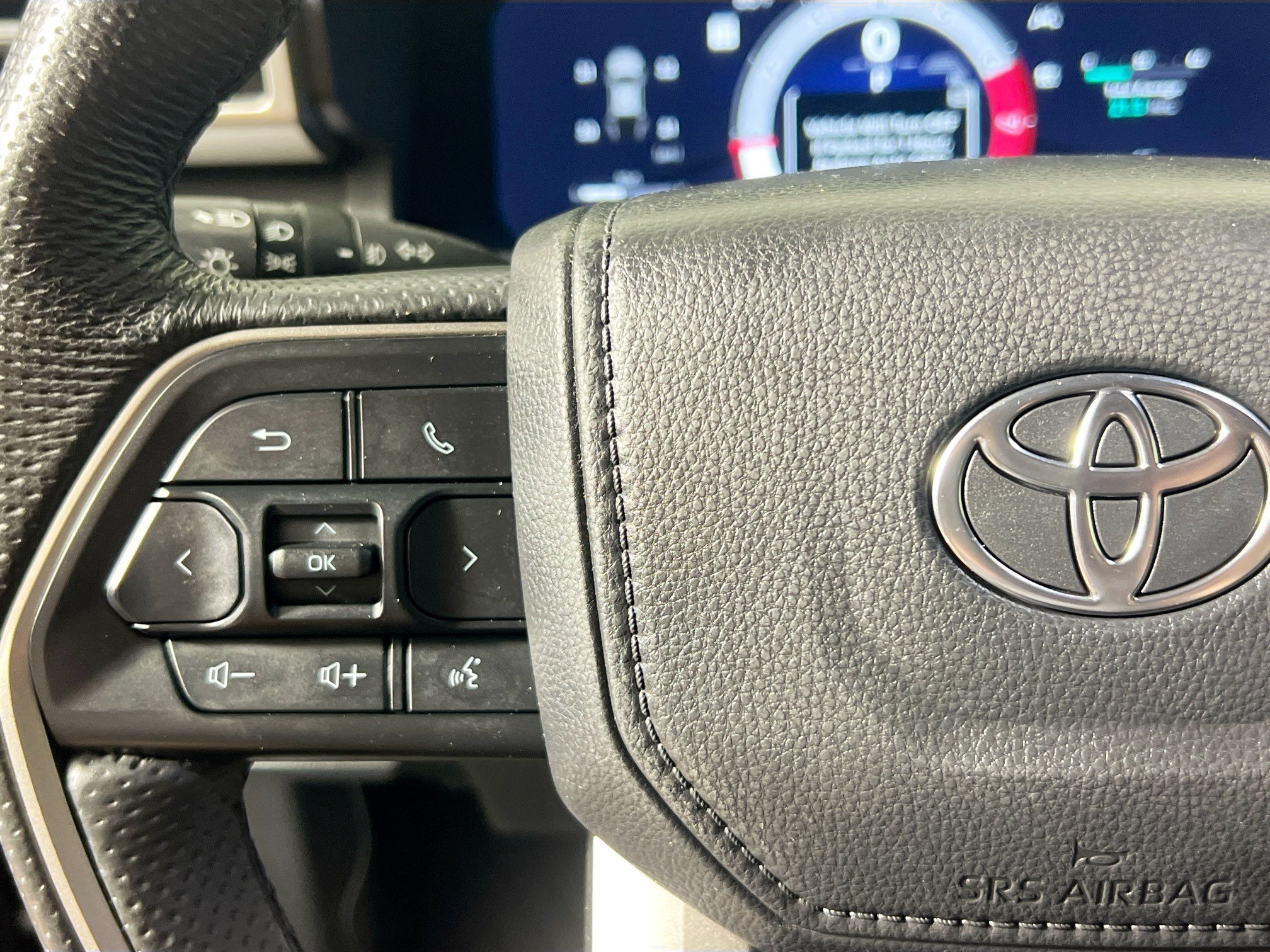 Used 2025 Toyota Tacoma TRD Off-Road AWD/4WD image 18