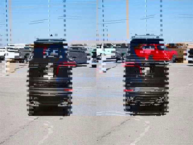 New 2026 Chevrolet Traverse LT w/ Midnight/Sport Edition image 6