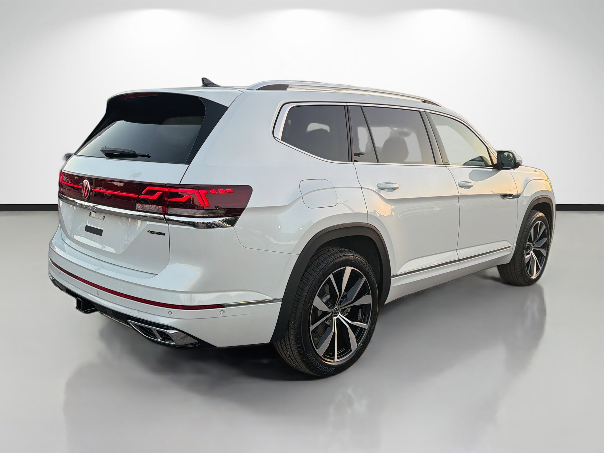 New 2026 Volkswagen Atlas SEL Premium R-Line image 3
