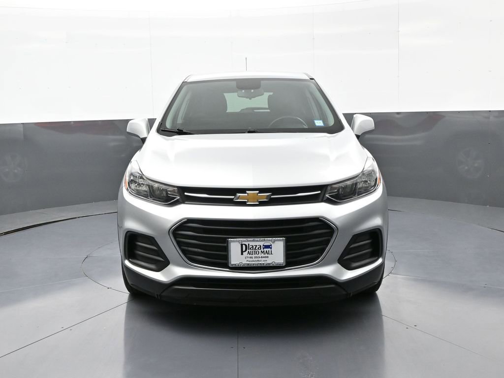 Used 2020 Chevrolet Trax LS w/ Tint and Cruise Package FWD image 2