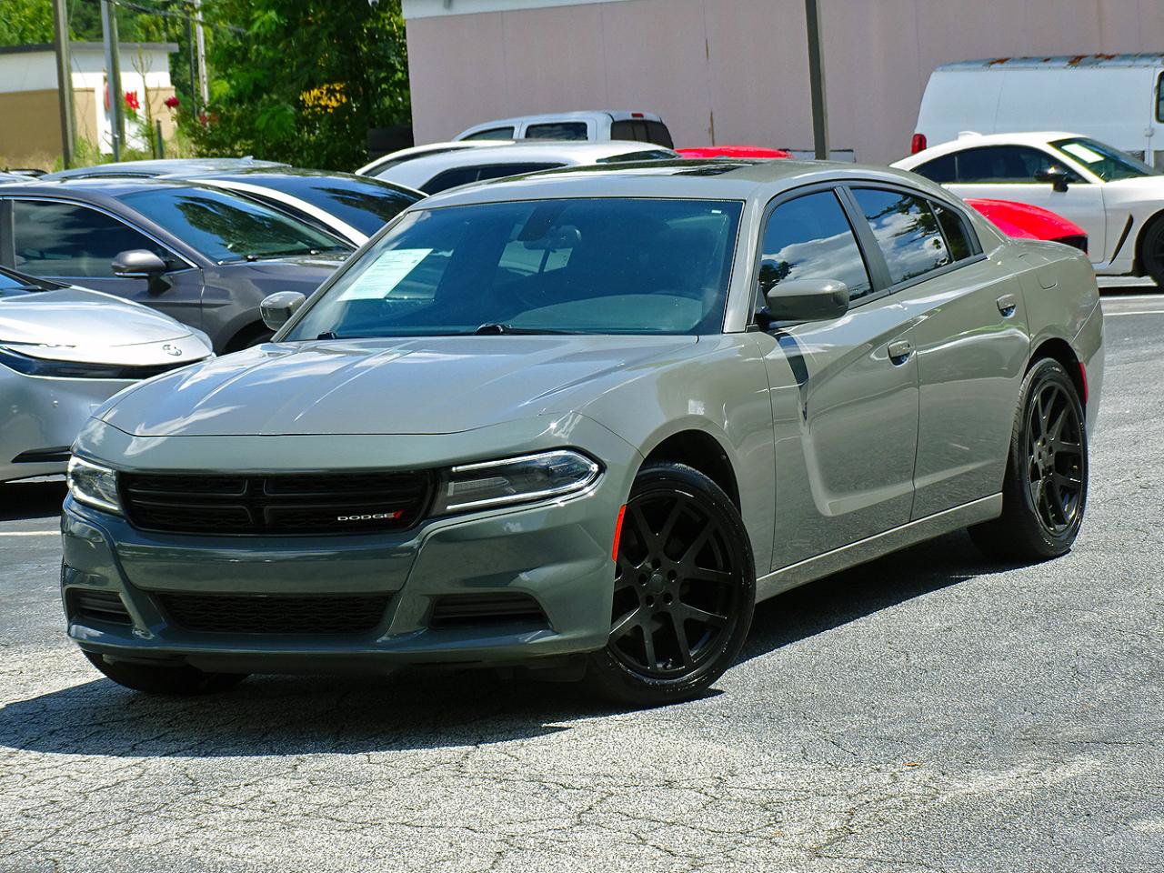 Used 2019 Dodge Charger SXT RWD image 6
