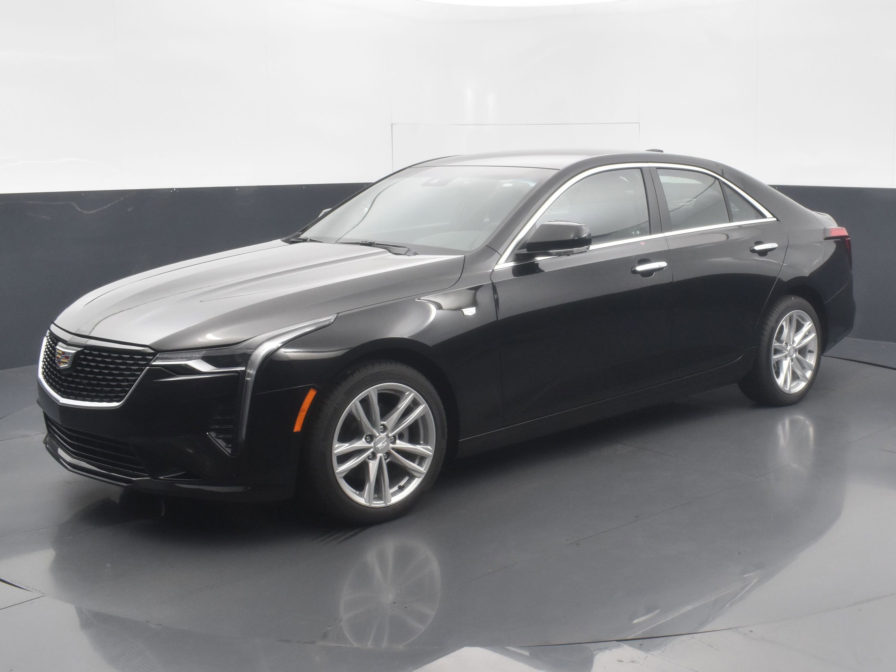 Used 2025 Cadillac CT4 Luxury