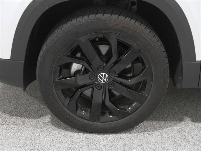 Used 2023 Volkswagen Taos SE image 20