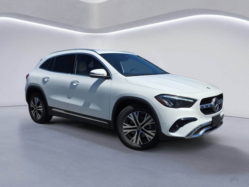 Used 2025 Mercedes-Benz GLA 250 4MATIC image 2