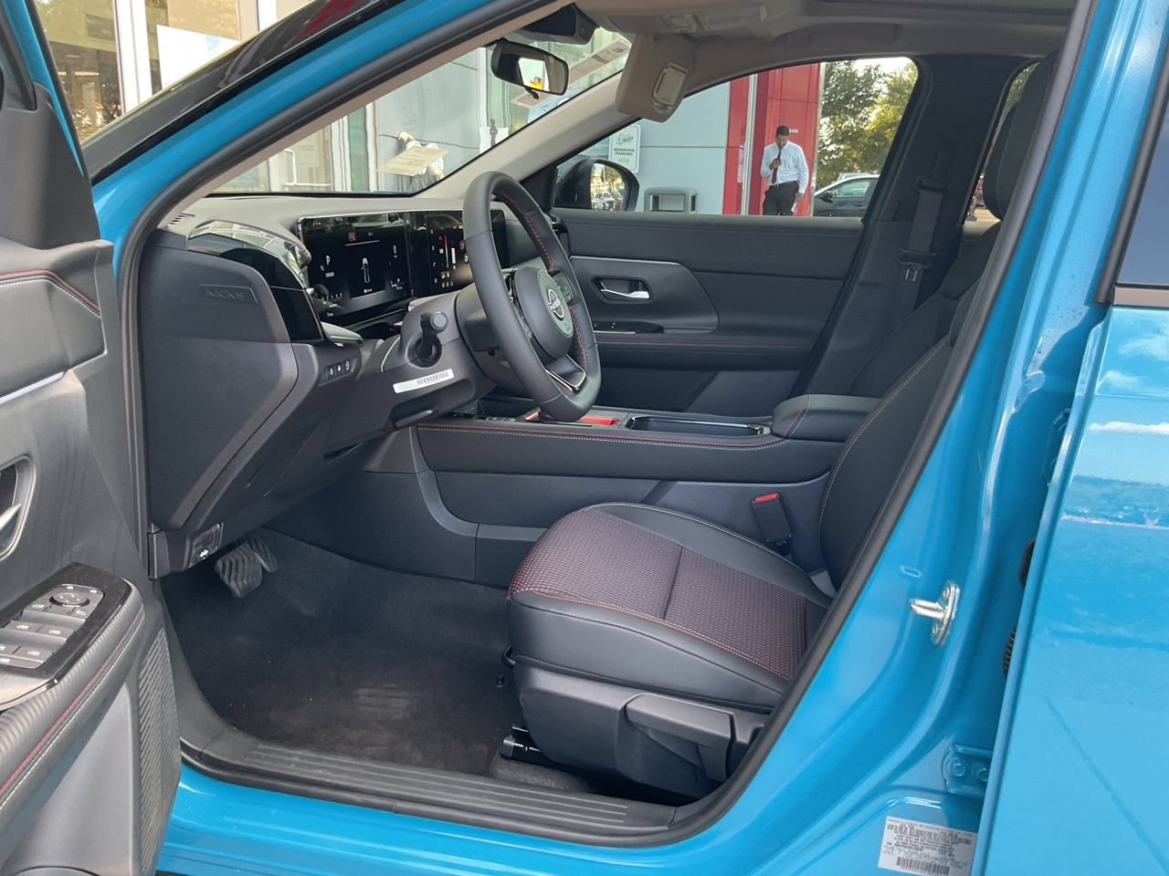 New 2027 Nissan Kicks SR FWD image 8