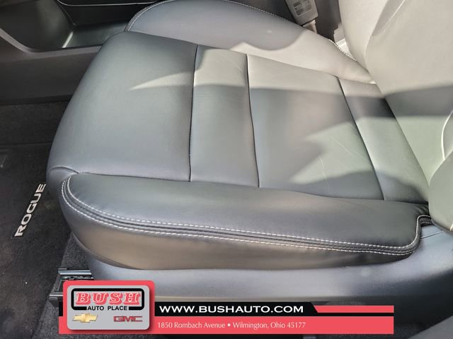 Used 2022 Nissan Rogue SL w/ SL Premium Package image 17