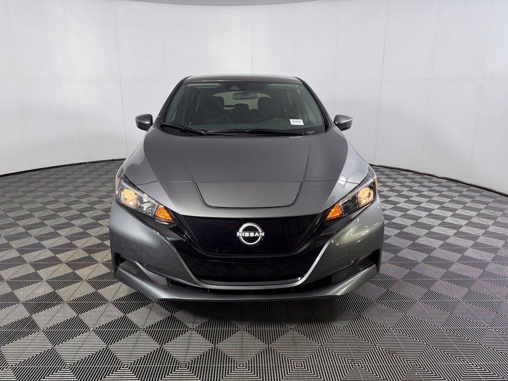 Used 2025 Nissan Leaf S FWD image 3