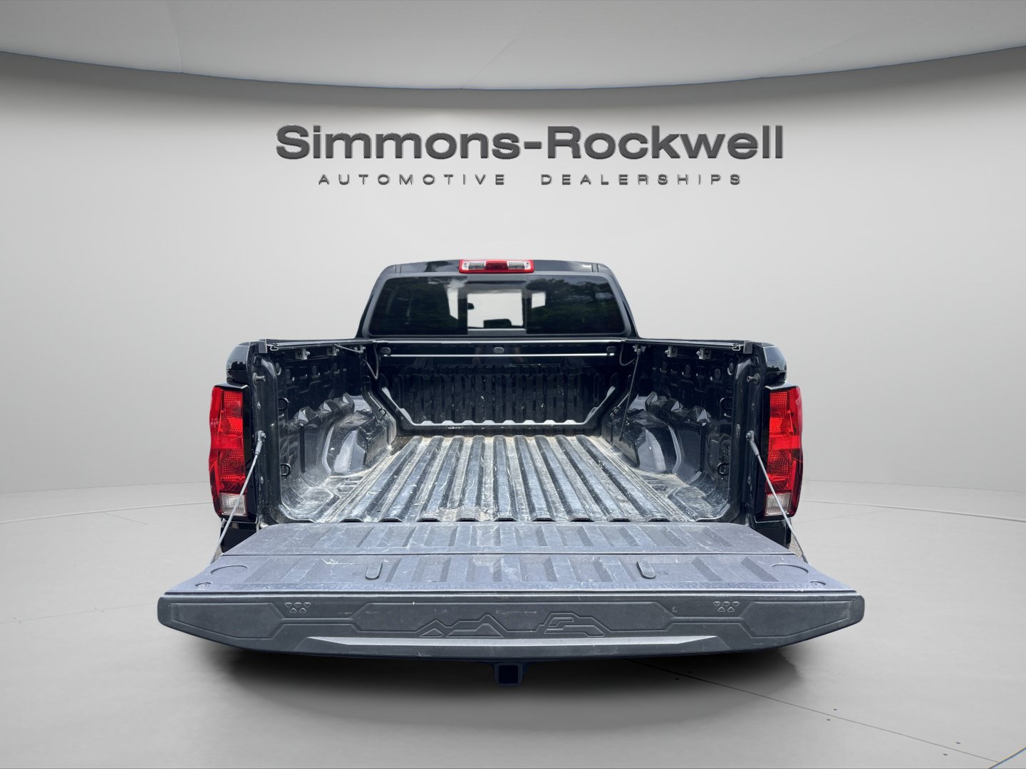 Used 2024 Chevrolet Colorado Trail Boss w/ Advanced Trailering Package AWD/4WD image 8