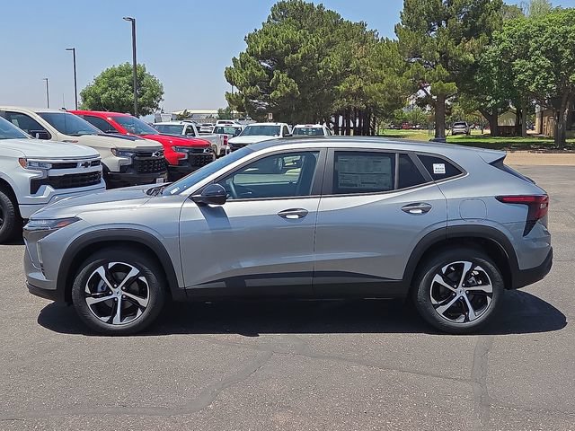 New 2026 Chevrolet Trax RS w/ Sunroof Package FWD image 2