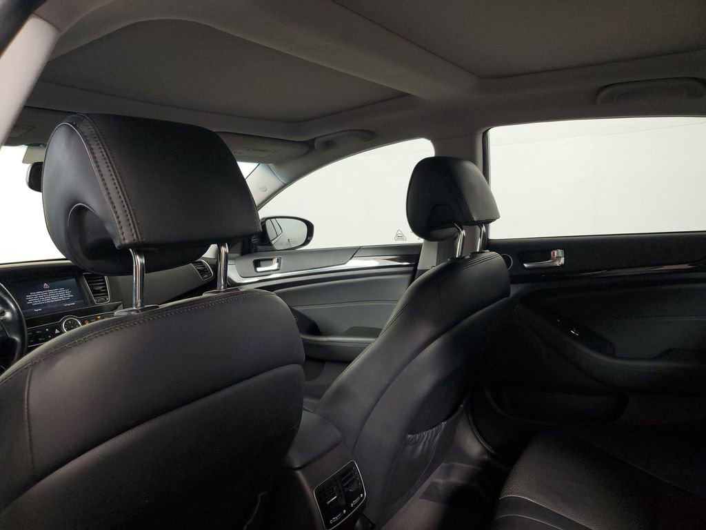 Used 2014 Kia Cadenza Premium w/ Luxury Package FWD image 12