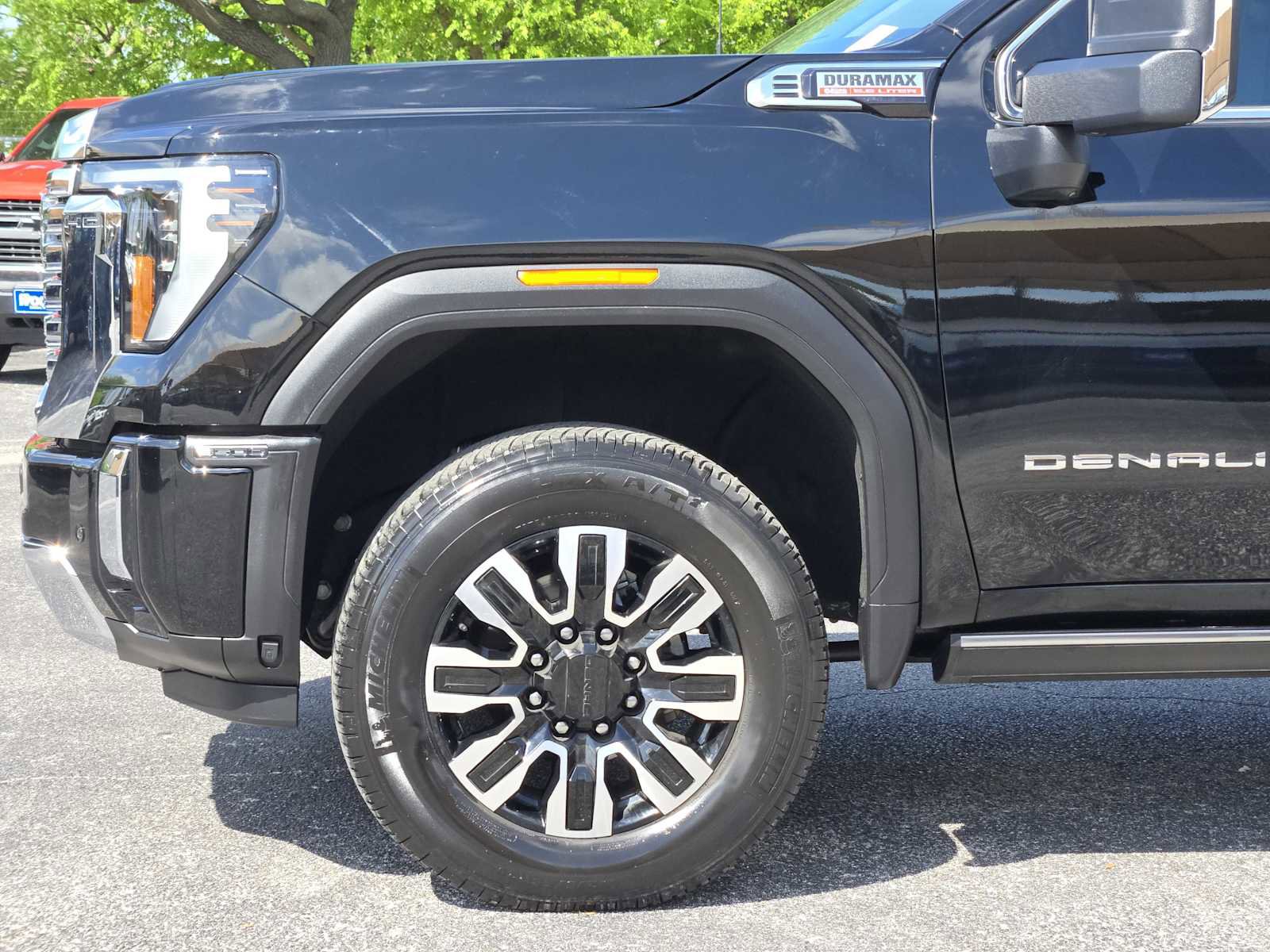 Certified 2025 GMC Sierra 3500 Denali w/ Denali Reserve Package AWD/4WD image 8