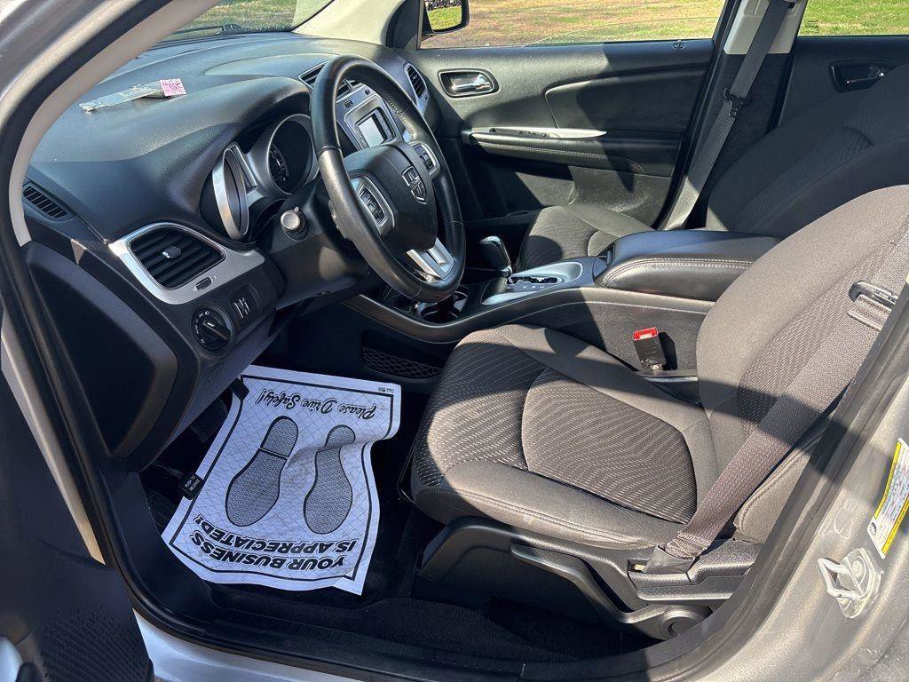 Used 2018 Dodge Journey SE w/ Popular Equipment Group FWD image 9