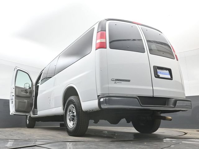 Used 2016 Chevrolet Express 3500 LT w/ LT Preferred Equipment Group RWD image 52