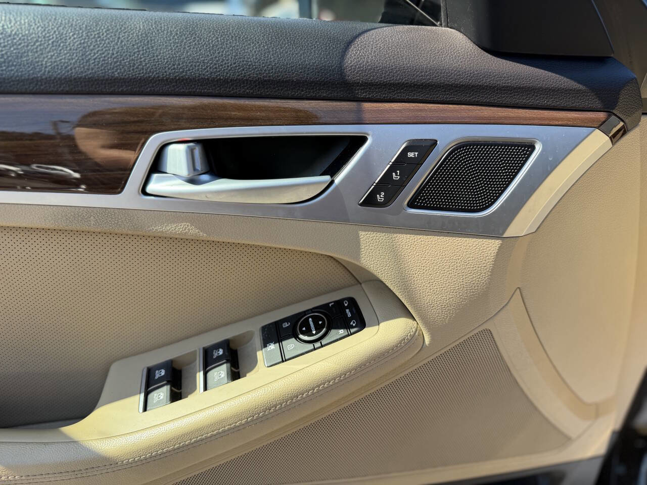 Used 2017 Genesis G80 3.8 image 23