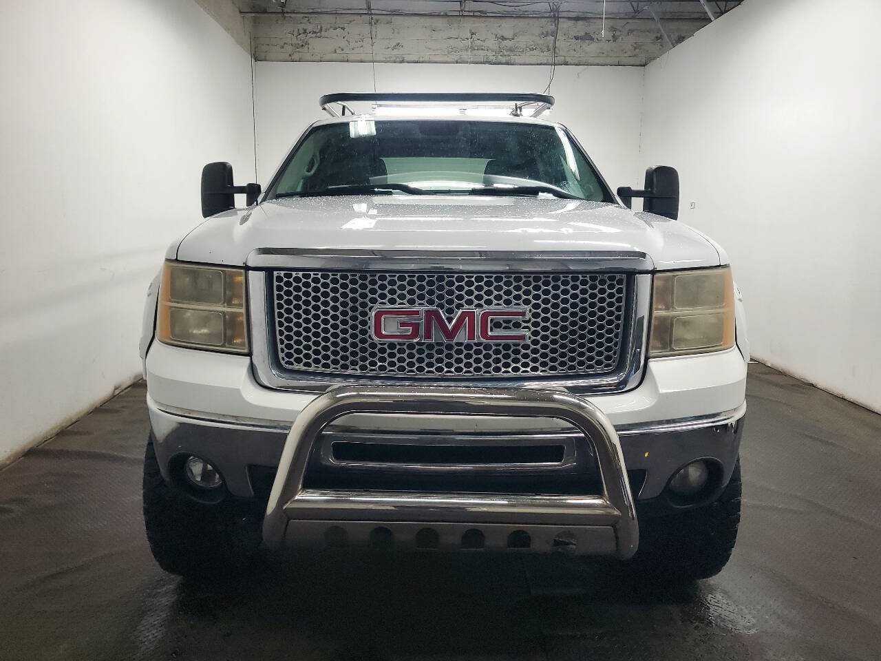 Used 2007 GMC Sierra 1500 SLT w/ Max Trailering Pack AWD/4WD image 2