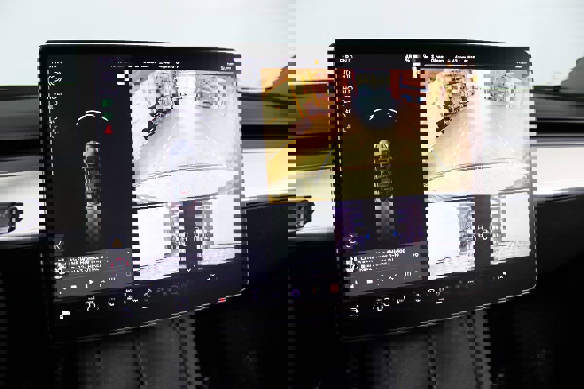 Used 2022 Tesla Model Y Long Range image 19