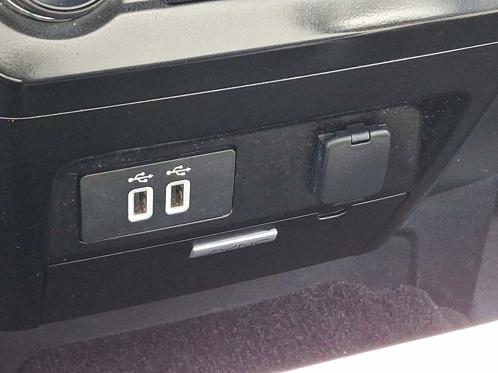 Used 2017 Ford F150 XLT w/ Equipment Group 302A Luxury image 24