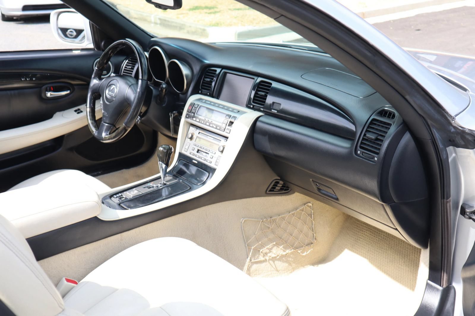 Used 2009 Lexus SC 430 Convertible RWD image 14