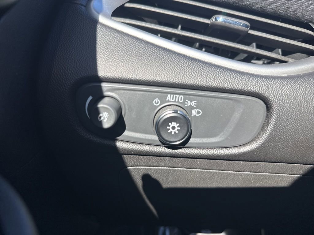 Used 2024 Chevrolet Malibu LT image 25