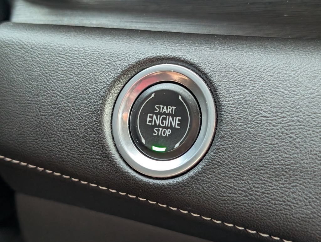 Certified 2022 Cadillac Escalade Sport w/ Touring Package AWD/4WD image 31