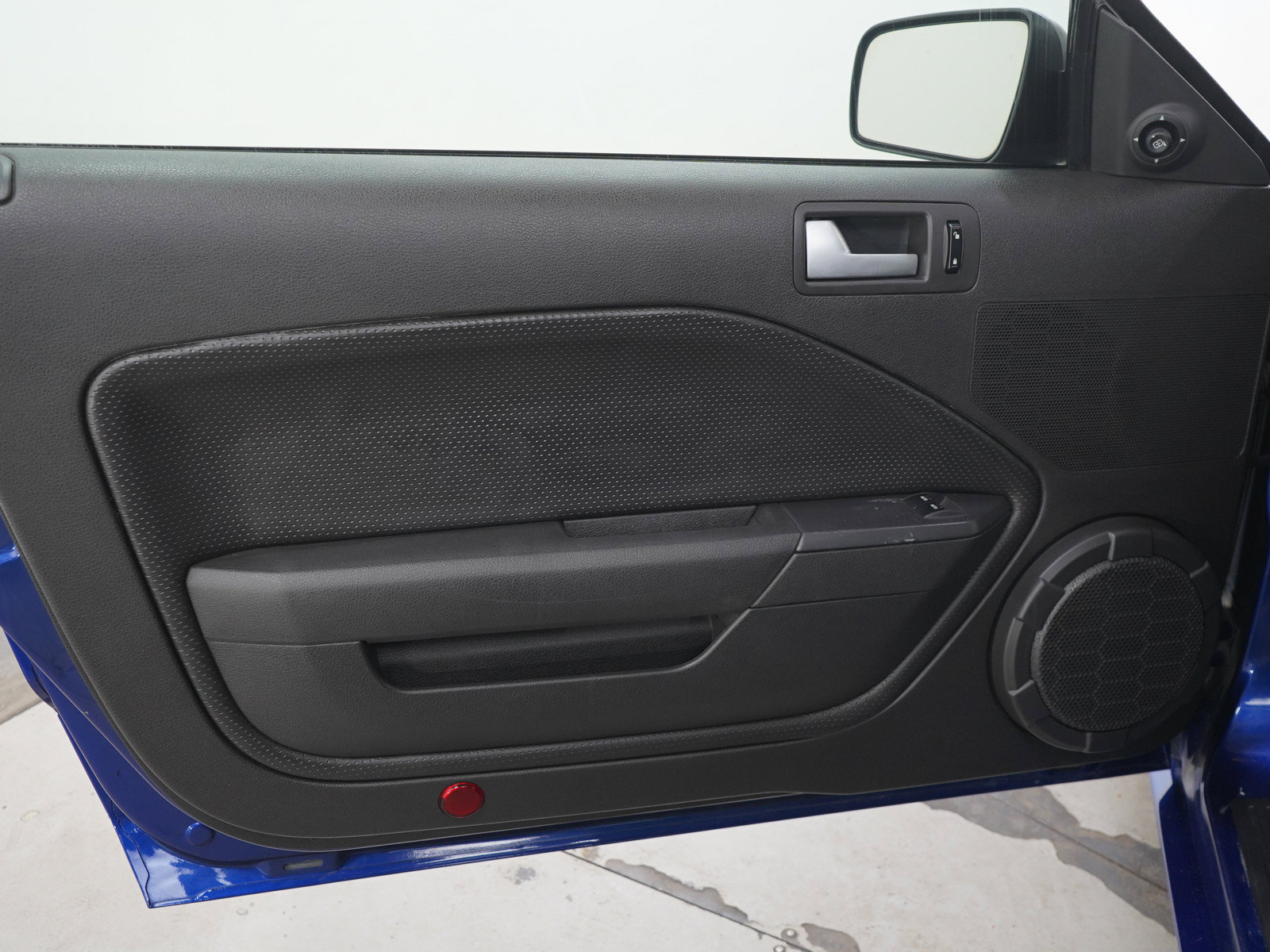 Used 2005 Ford Mustang GT Premium RWD image 14