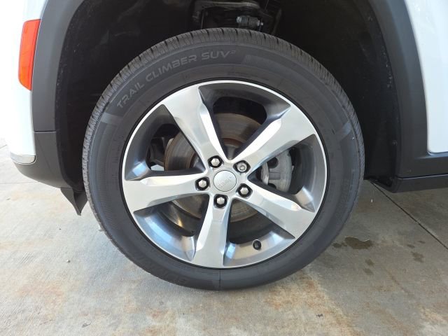 Used 2021 Jeep Grand Cherokee L Limited AWD/4WD image 68