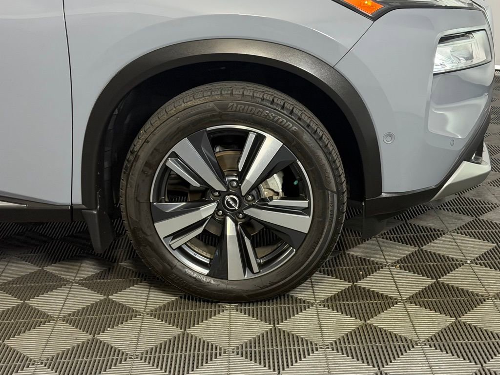 Used 2022 Nissan Rogue Platinum w/ Head-Up Display Package FWD image 12
