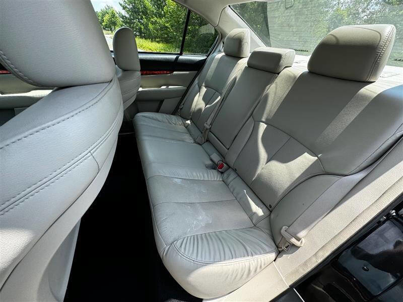 Used 2011 Subaru Legacy 3.6R Limited AWD/4WD image 13
