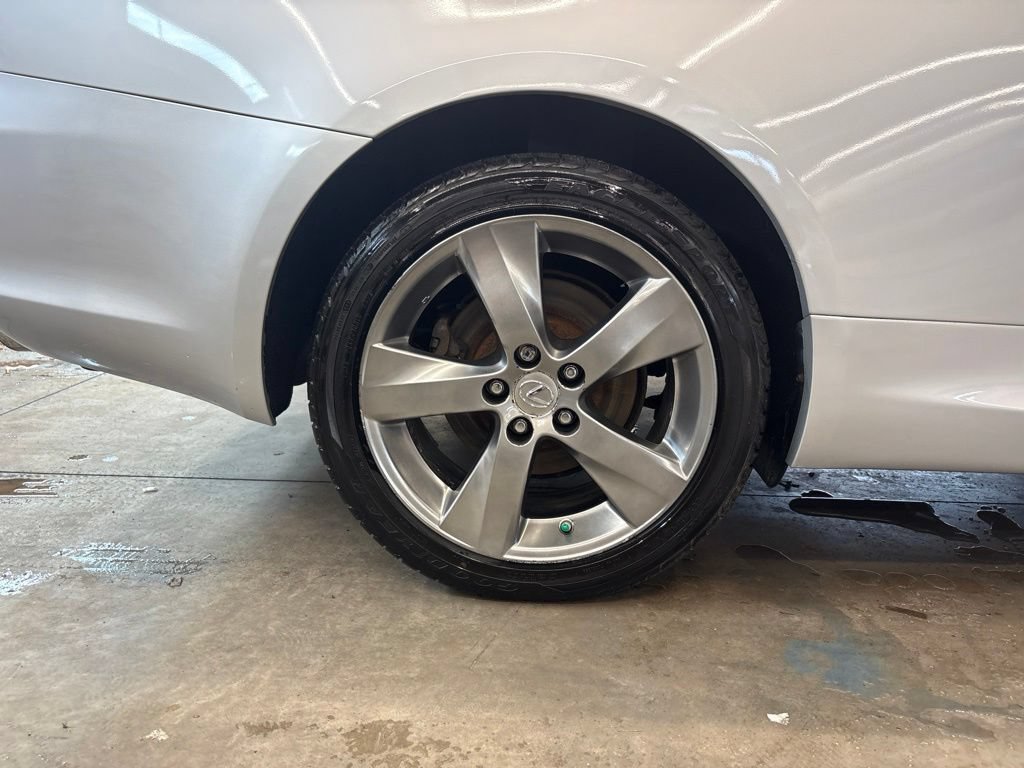 Used 2010 Lexus IS 250C w/ Luxury Pkg RWD image 25