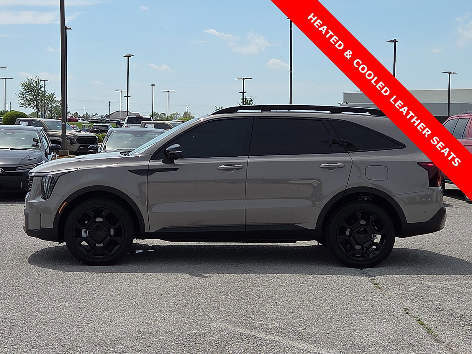 Used 2025 Kia Sorento SX Prestige AWD/4WD image 3