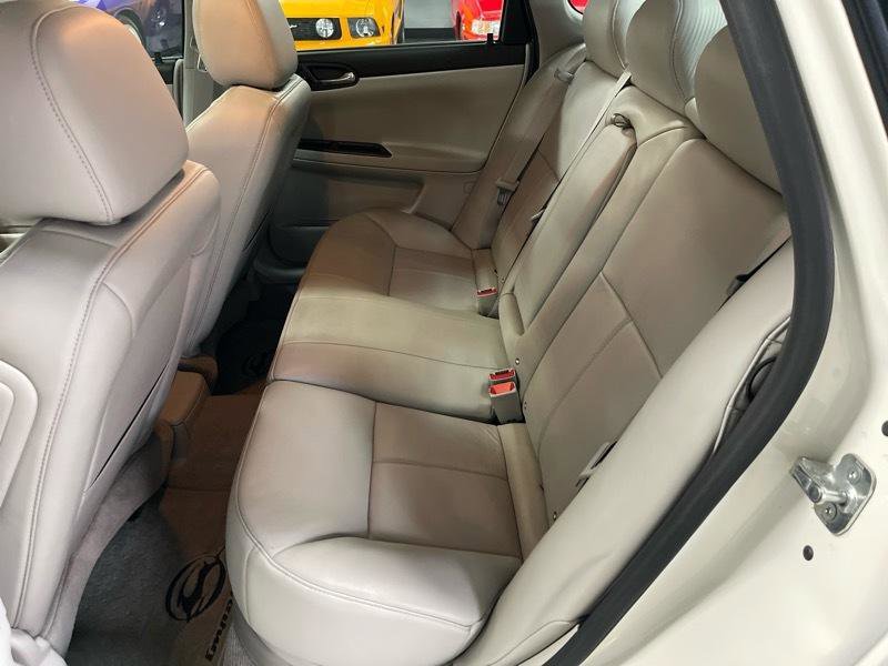 Used 2009 Chevrolet Impala SS w/ Convenience Package FWD image 39