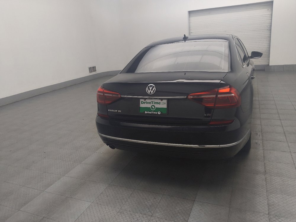 Used 2018 Volkswagen Passat 2.0T SE FWD image 7