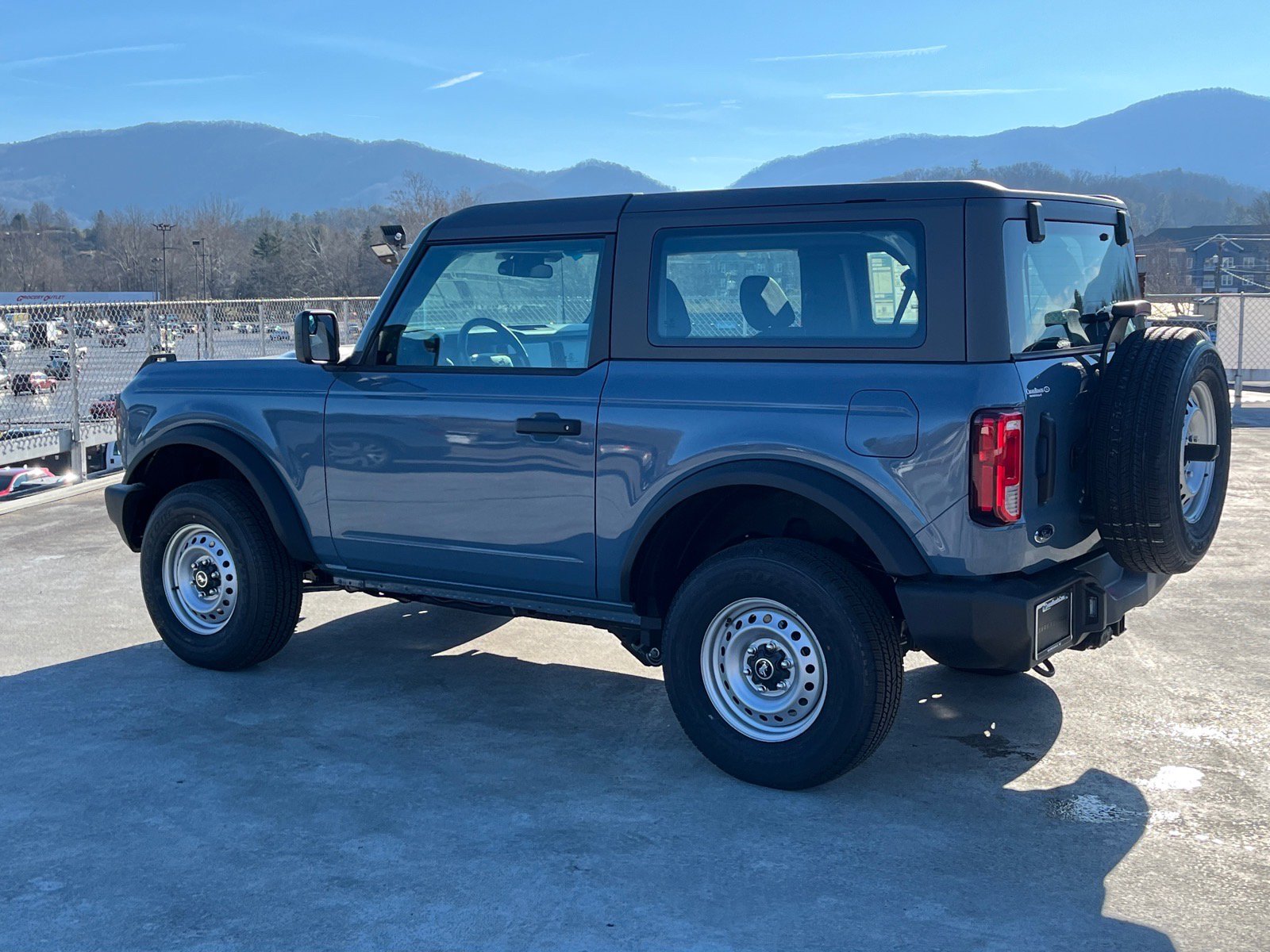 New 2025 Ford Bronco 2-Door AWD/4WD image 4