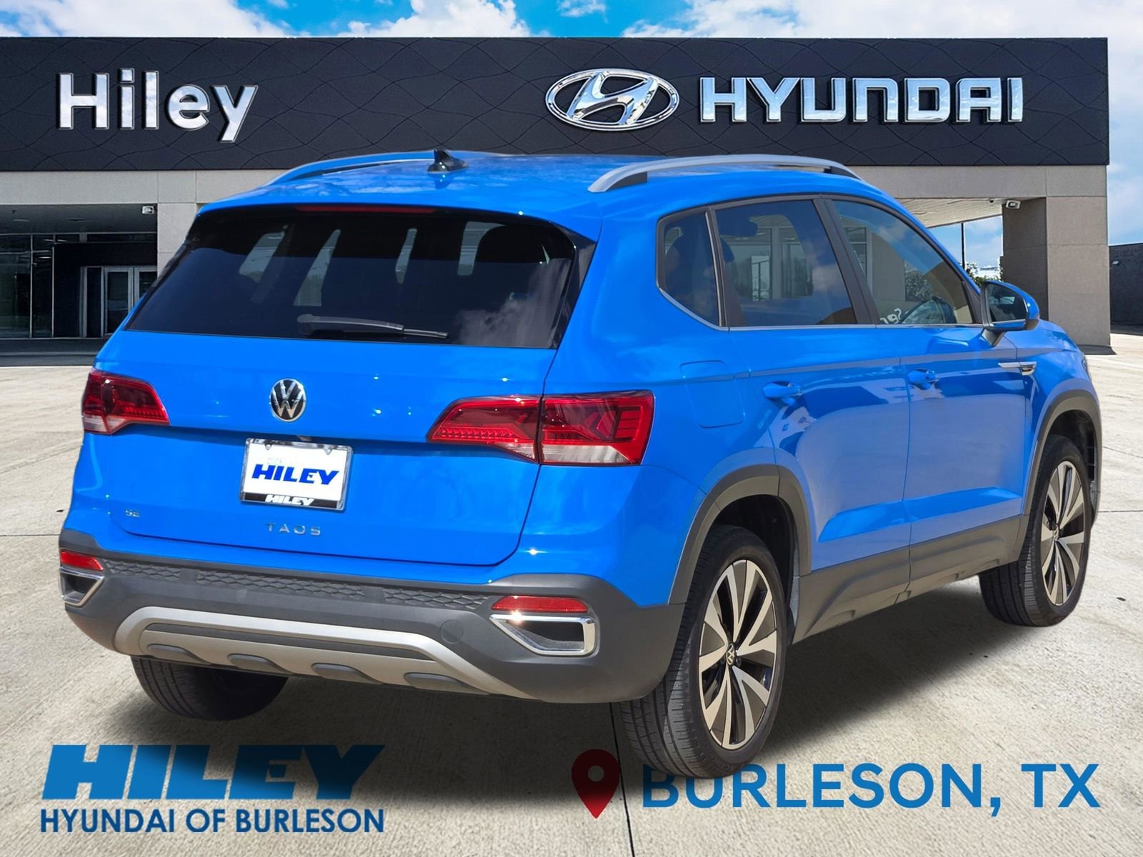 Used 2023 Volkswagen Taos SE image 4