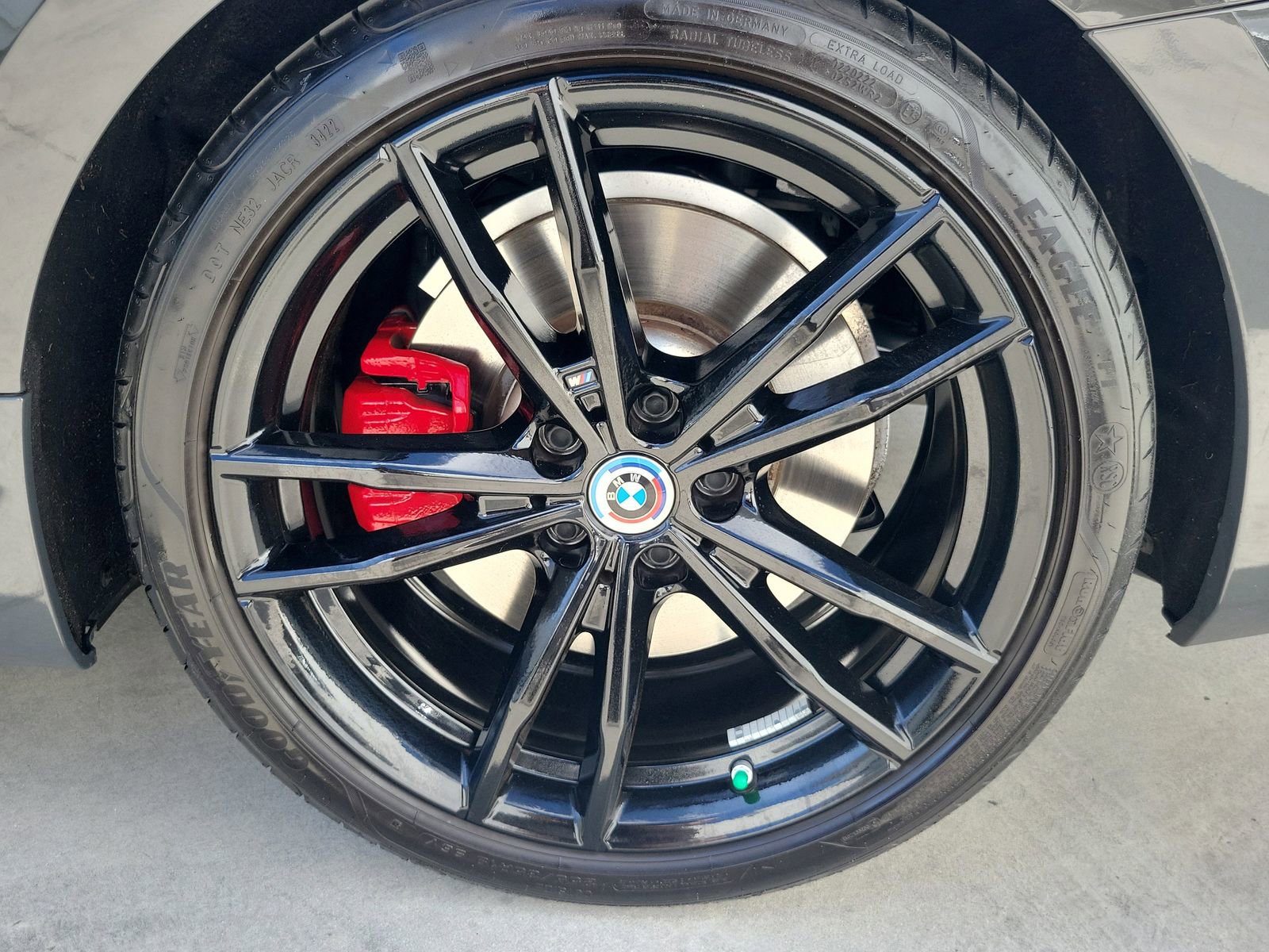 Used 2023 BMW M440i Convertible w/ Premium Package image 9