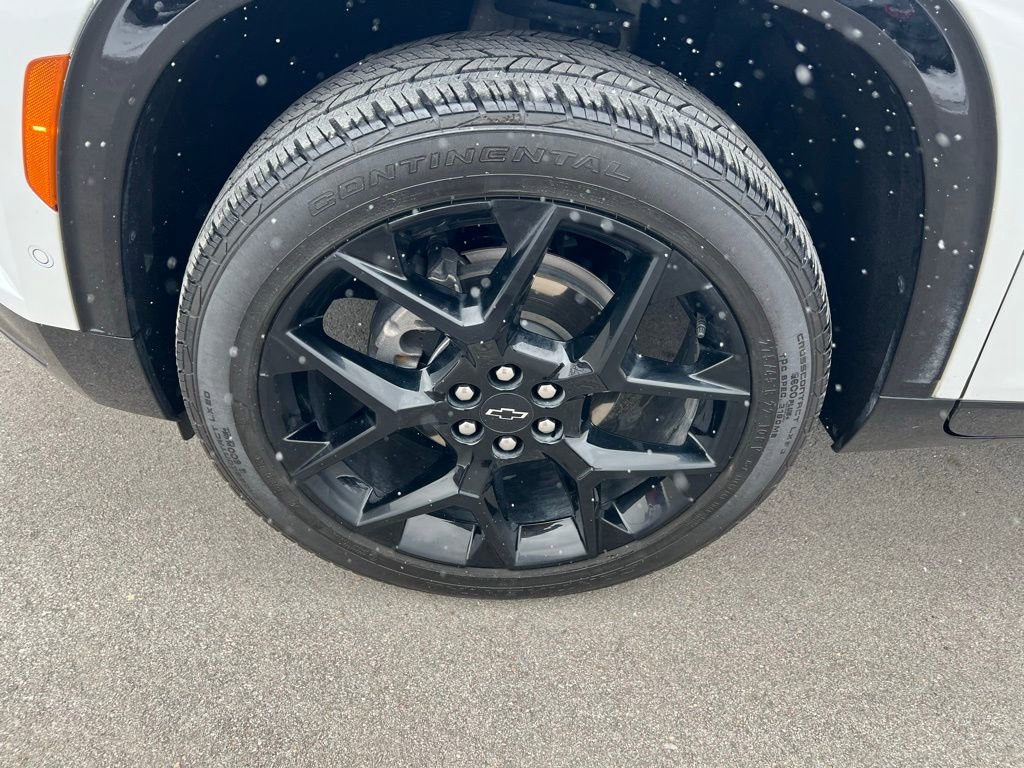 Used 2024 Chevrolet Traverse RS image 13