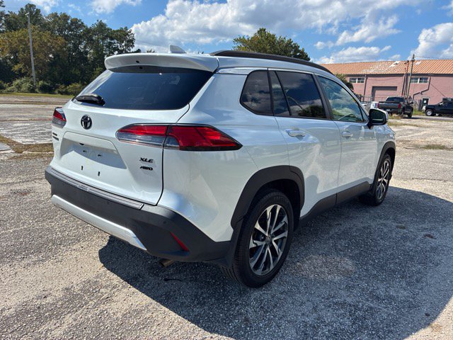 Used 2022 Toyota Corolla Cross XLE w/ Convenience Package AWD/4WD image 3