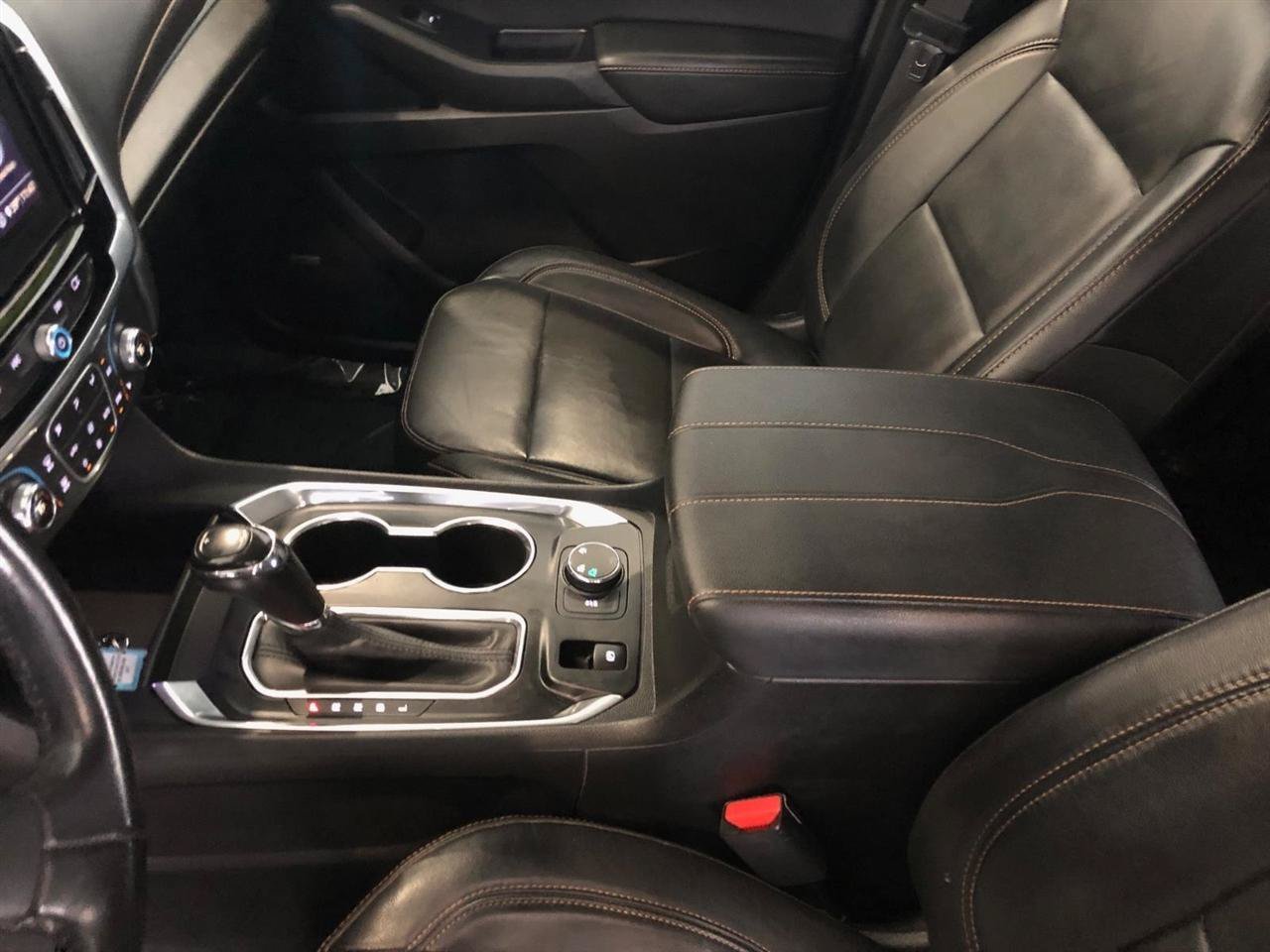 Used 2020 Chevrolet Traverse LT w/ LT Premium Package AWD/4WD image 7