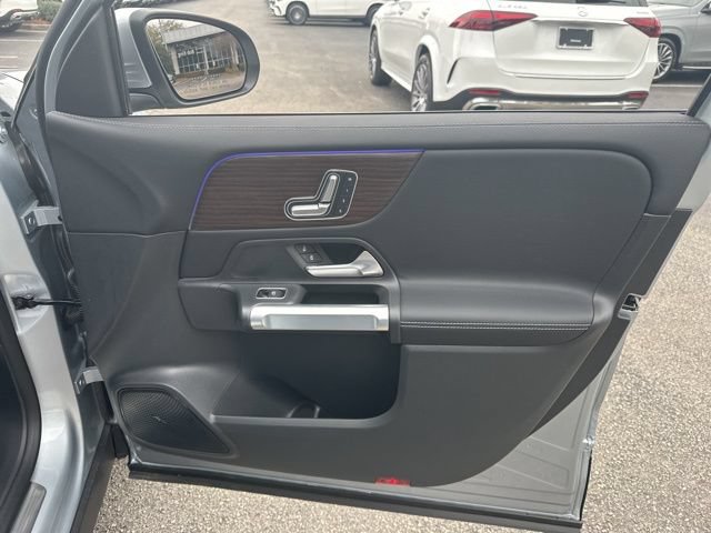 Used 2026 Mercedes-Benz GLB 250 image 35