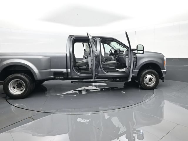 Used 2024 Ford F350 XLT AWD/4WD image 27