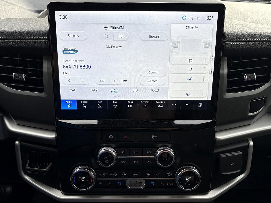 Used 2023 Ford Expedition XLT image 24